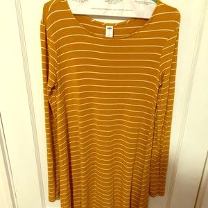 Old Navy long sleeved swing dress
